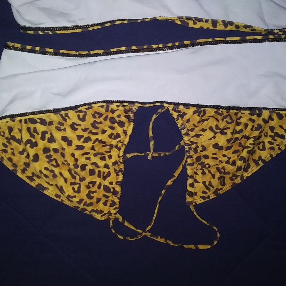 Bathing suits - Picture 9 of 9